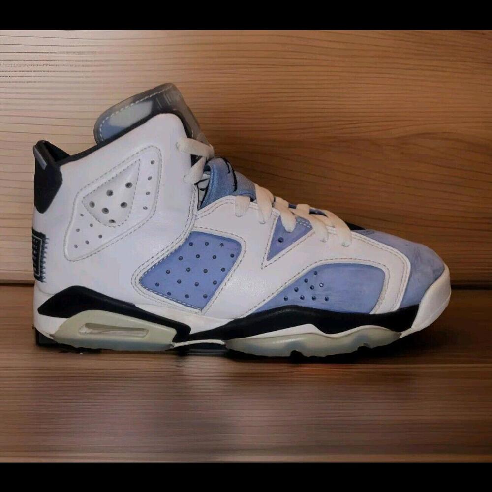 Size 4.5 (GS) - Jordan 6 Retro Mid UNC Home